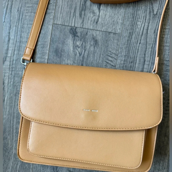 Pixie Mood Zoe Crossbody Convertible Bag in Tan Honey - Picture 5 of 7